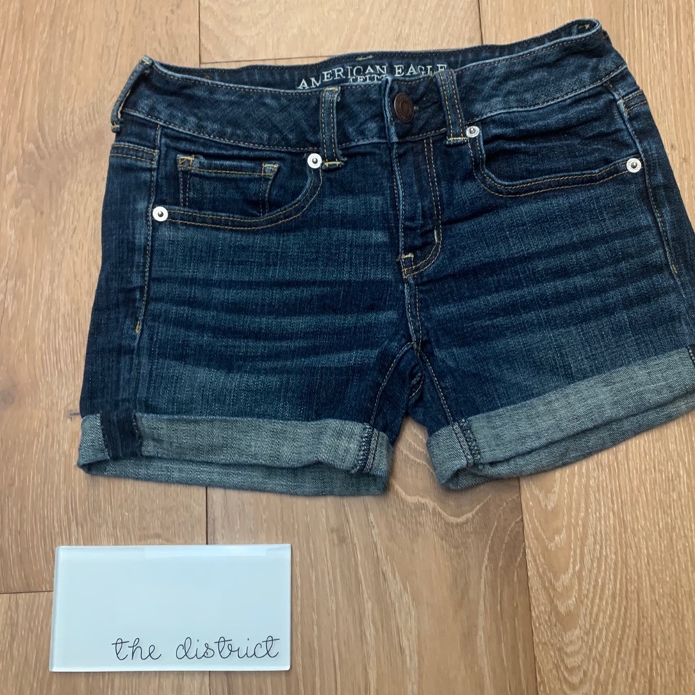 American Eagle Stretch Cuffed Hem Denim Short !